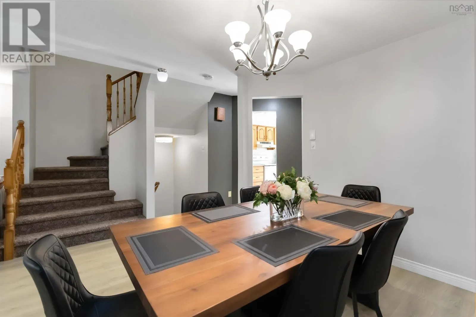 34 Trailwood Place