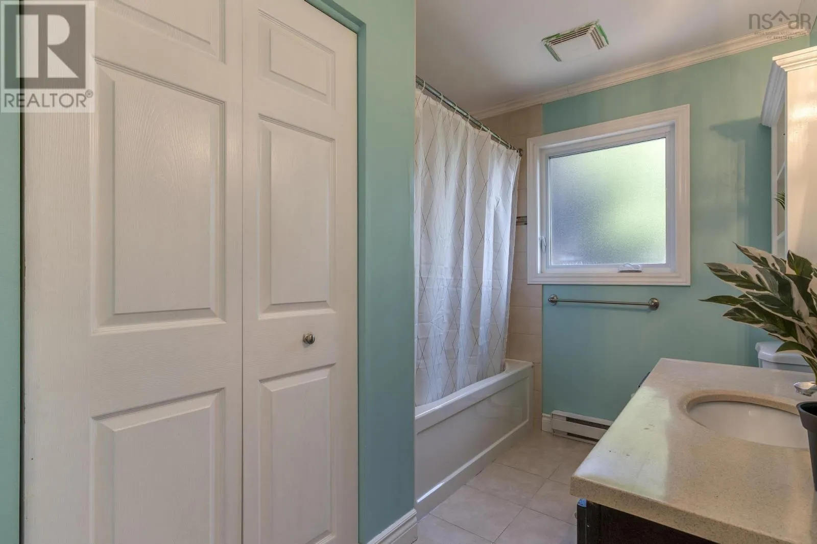 18 Anahid Court