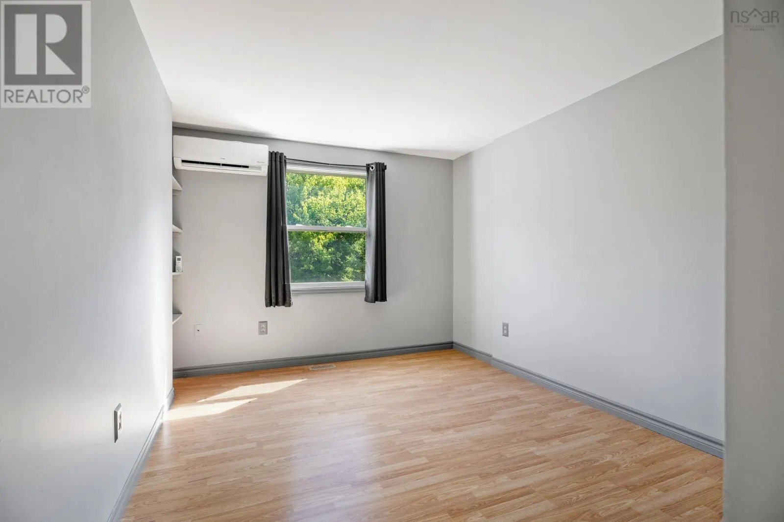 37 Circassion Drive