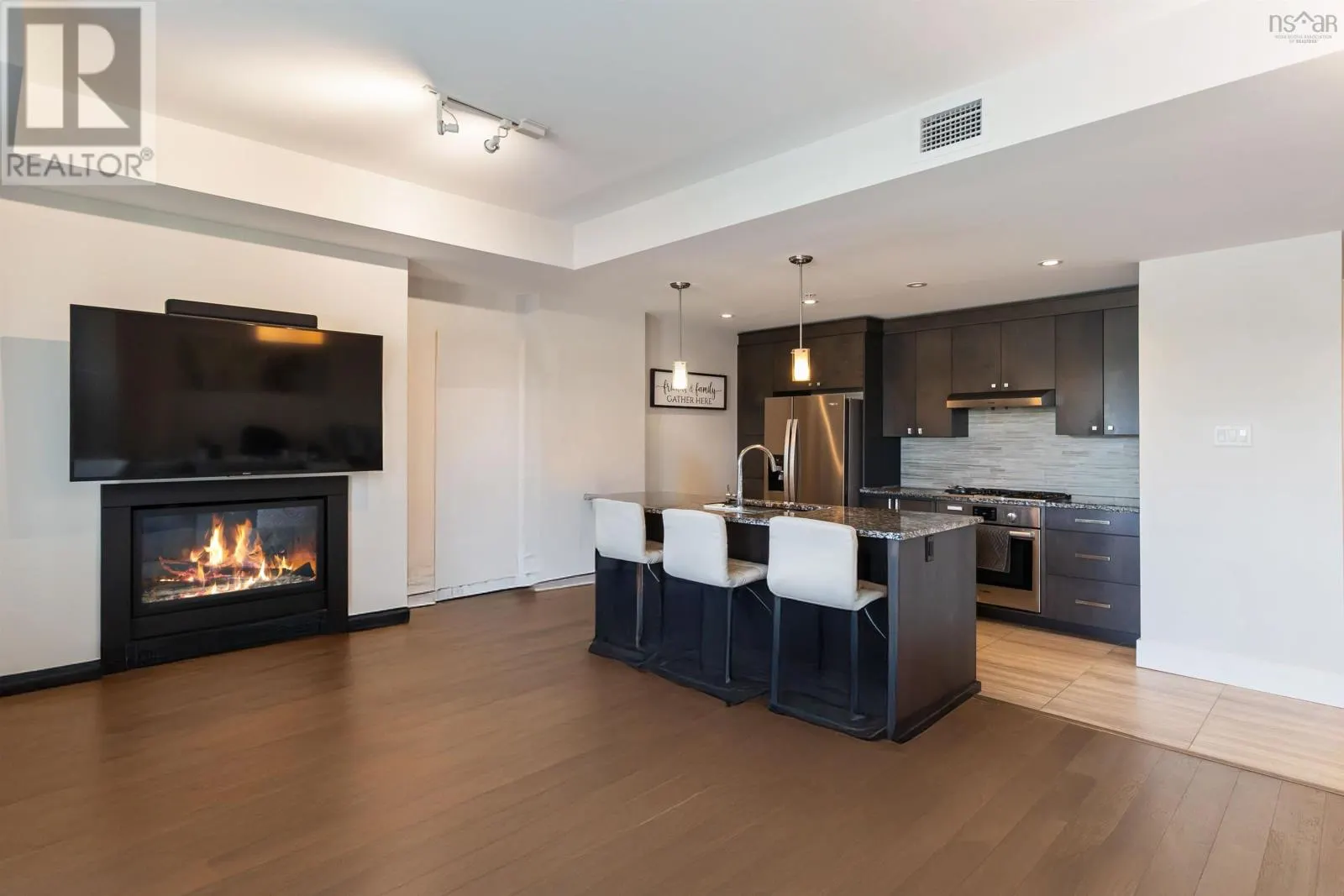 701 67 Kings Wharf Place