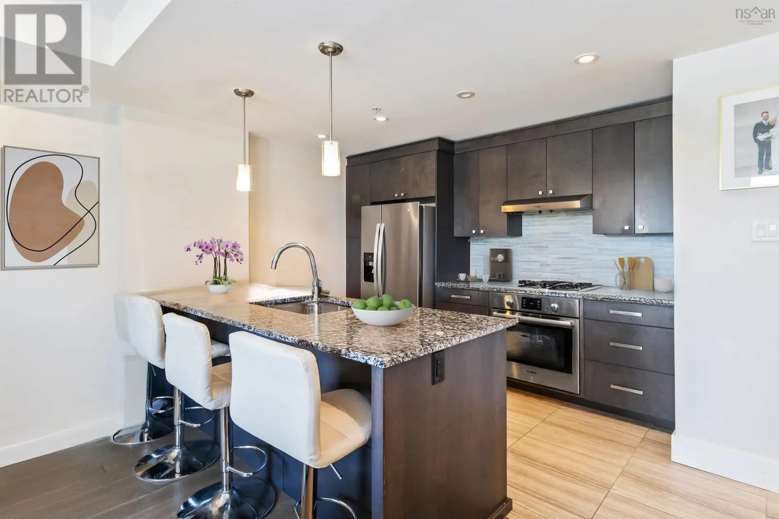 701 67 Kings Wharf Place