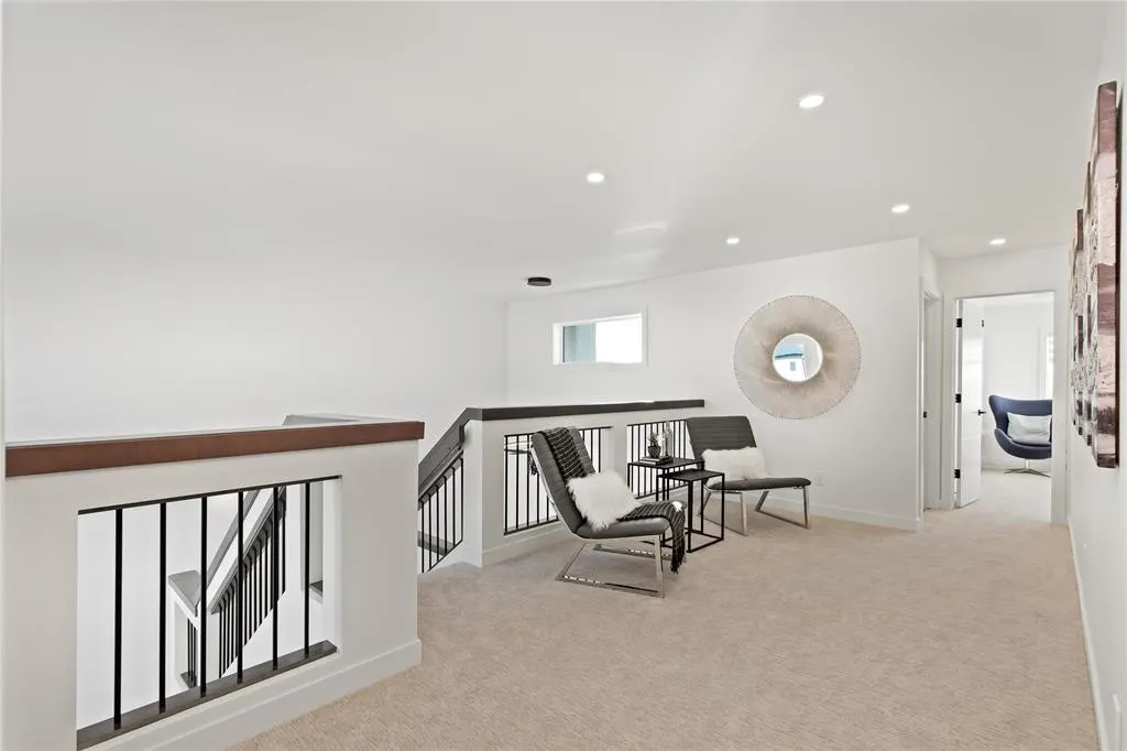 31 STONEWALK Place