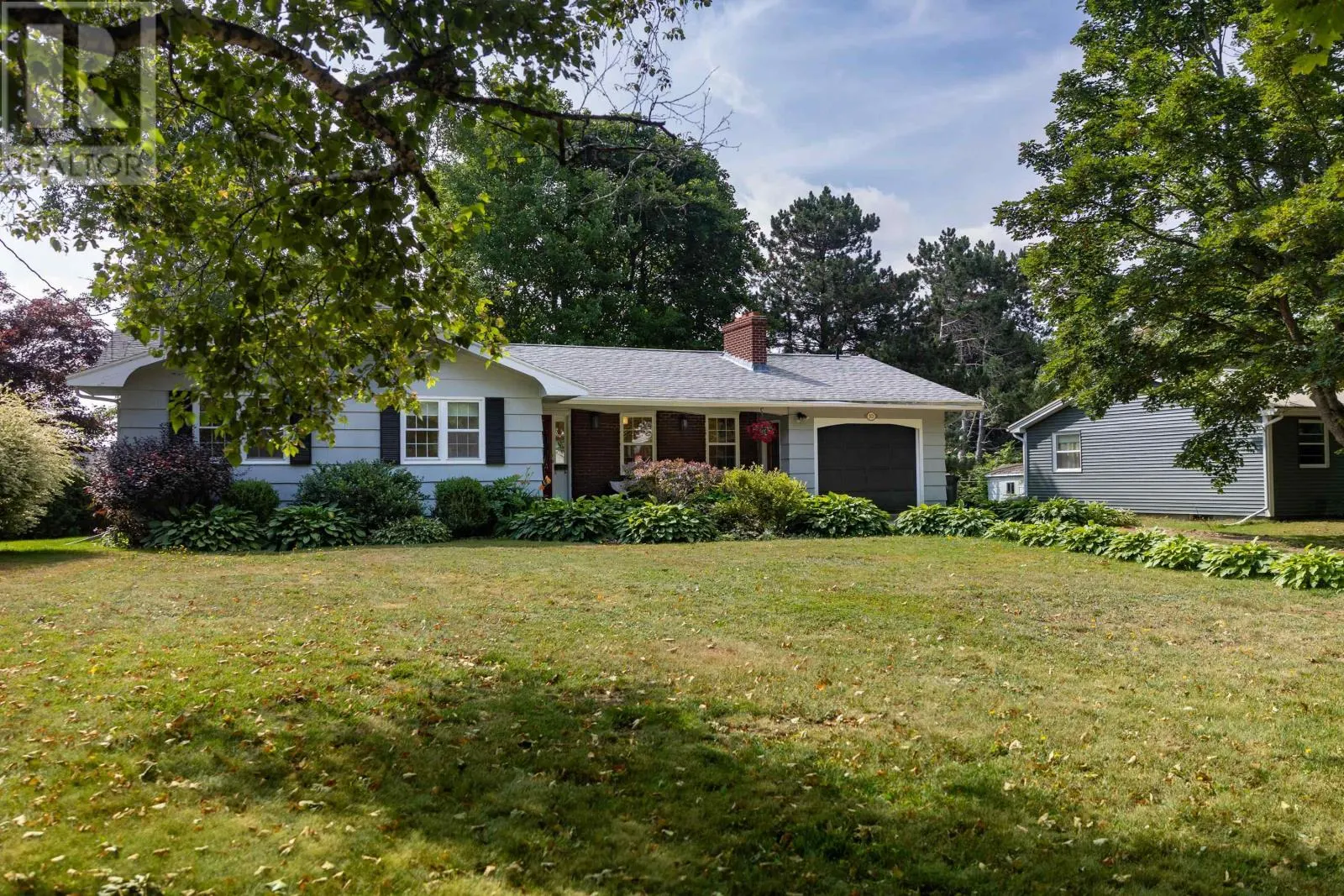10 Emerald Drive