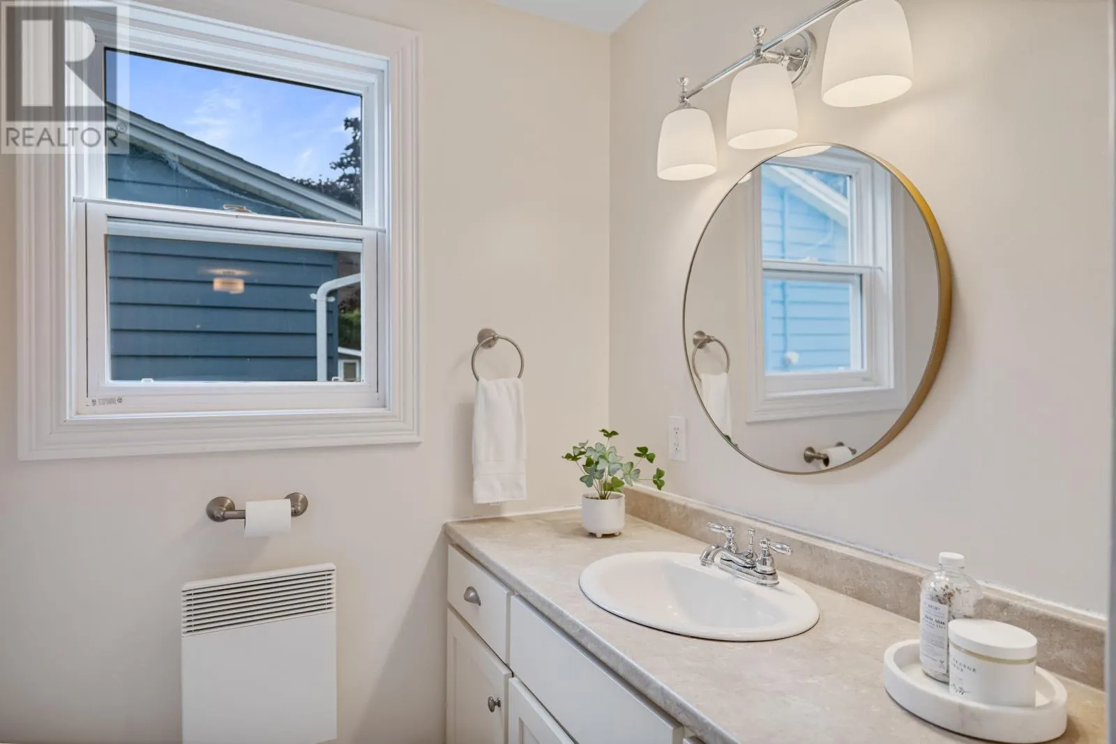 10 Emerald Drive