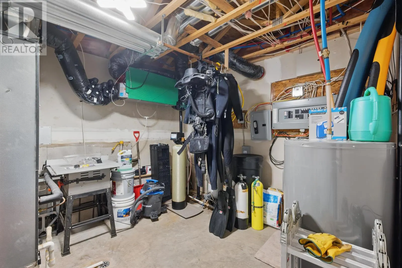 297 Leslie Road