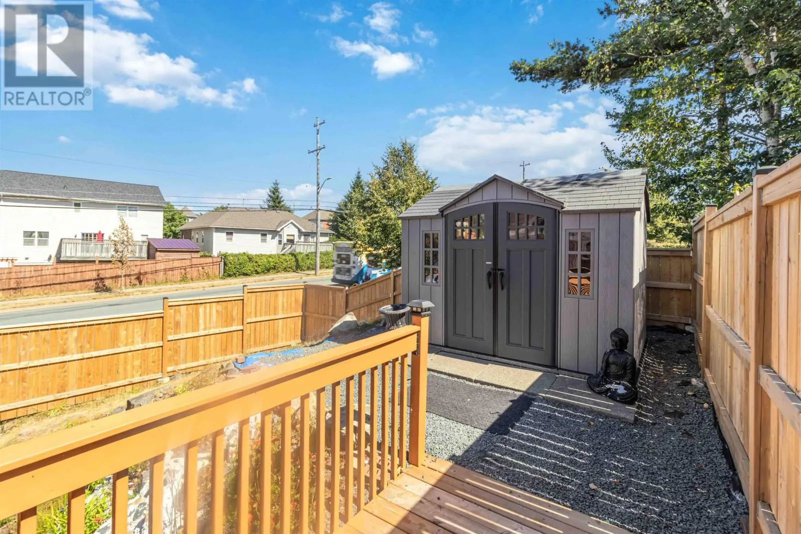 2 Rosehurst Close