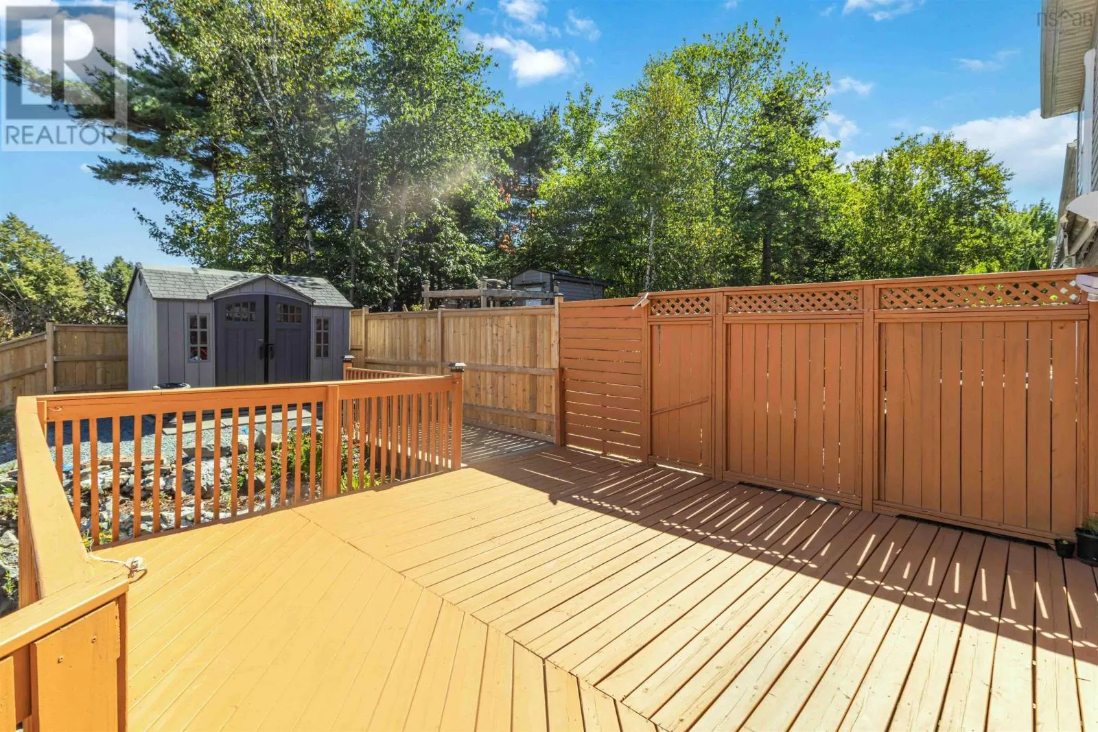 2 Rosehurst Close