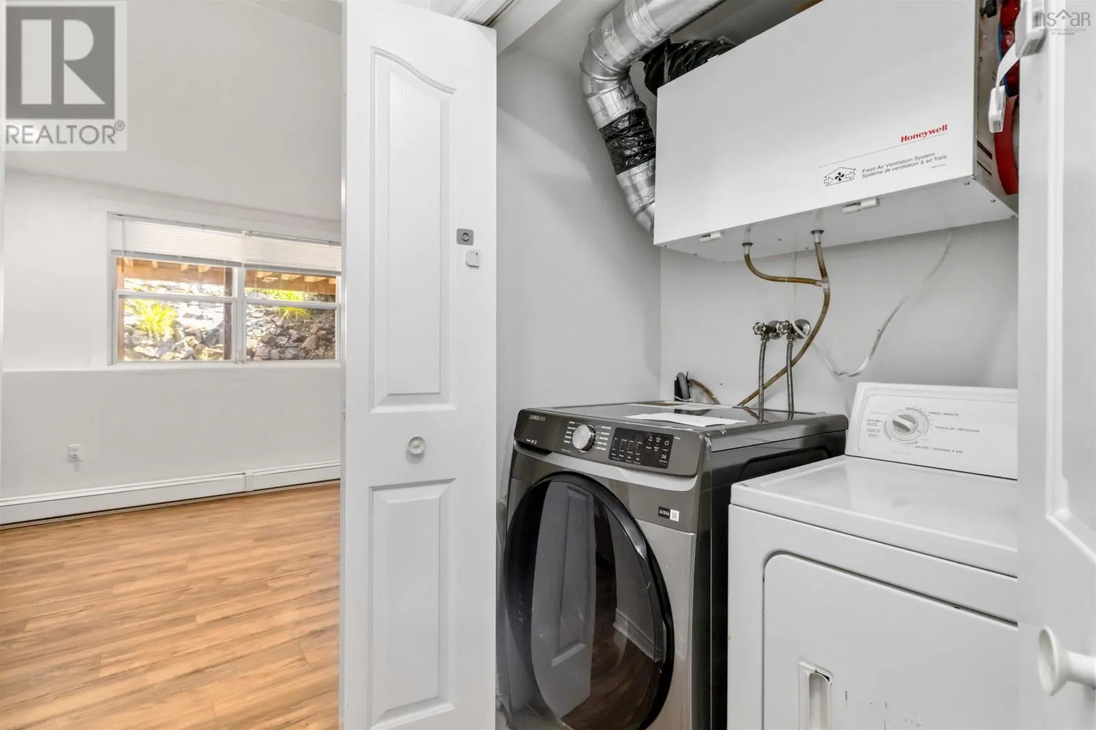 2 Rosehurst Close
