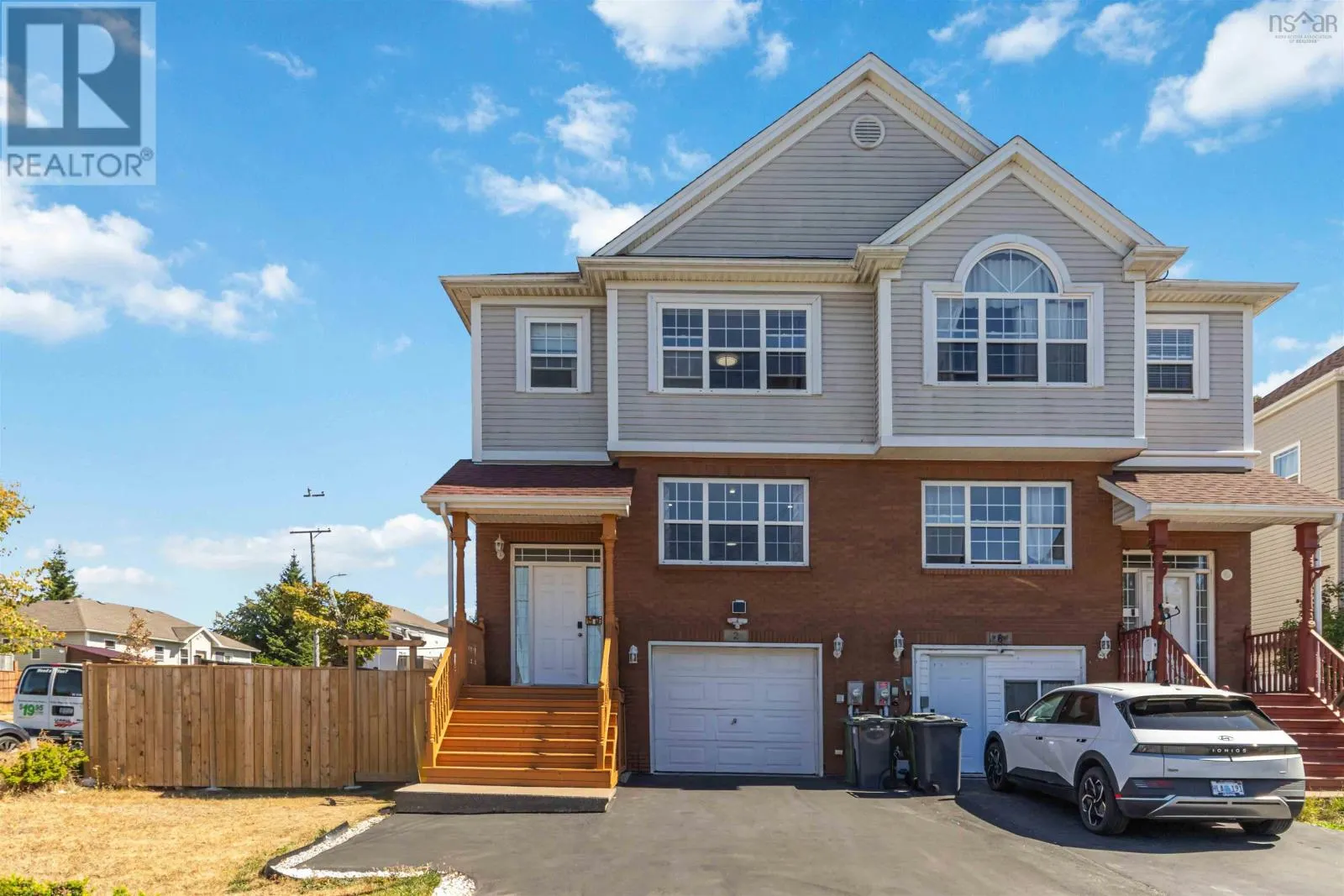2 Rosehurst Close
