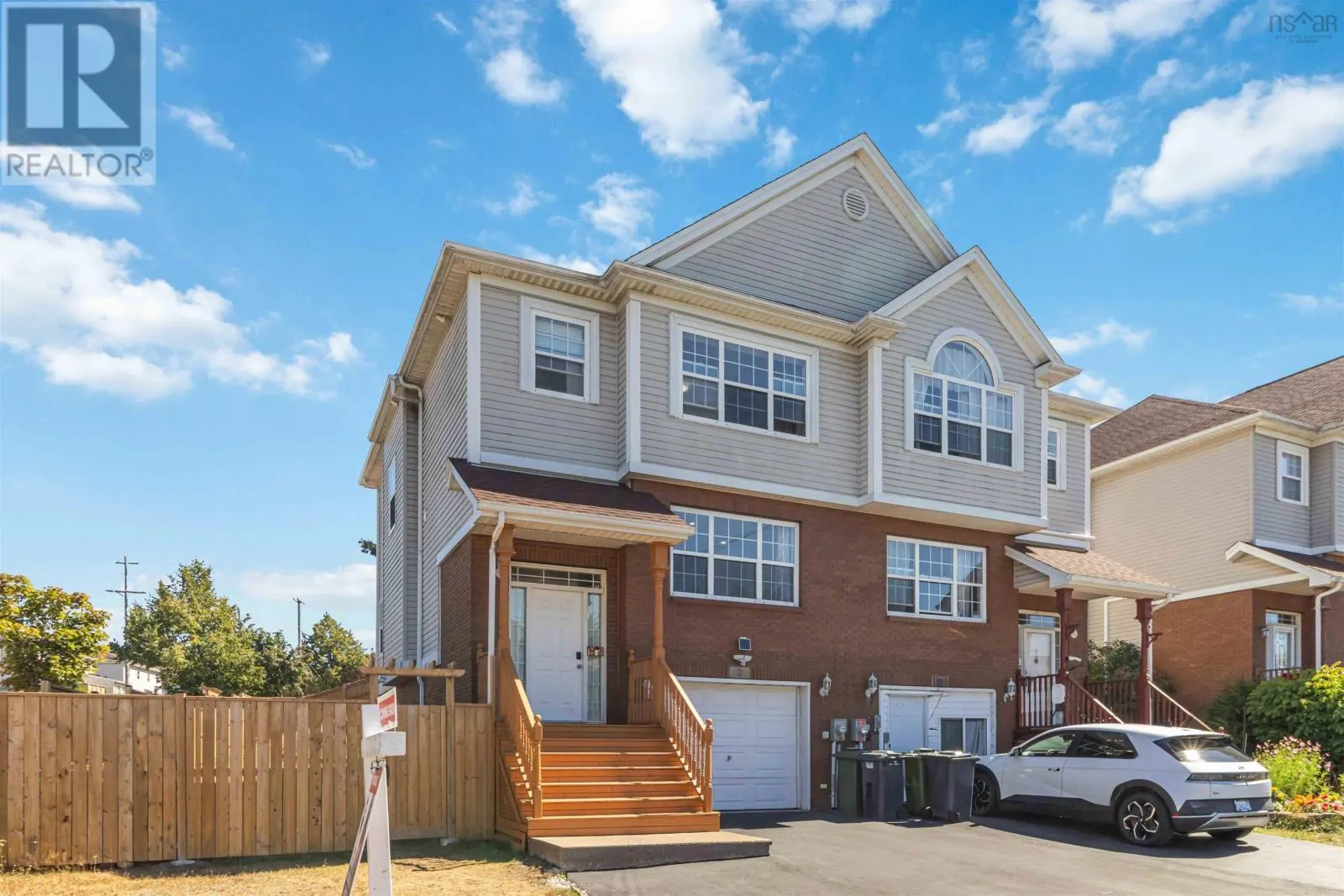 2 Rosehurst Close