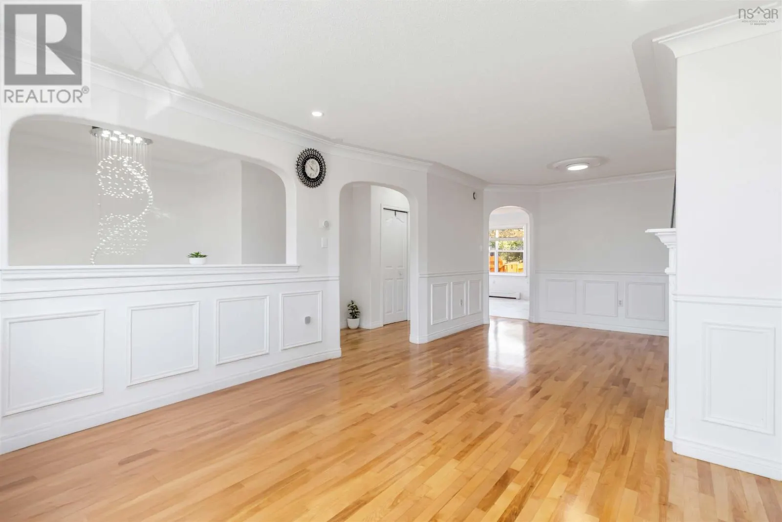 2 Rosehurst Close