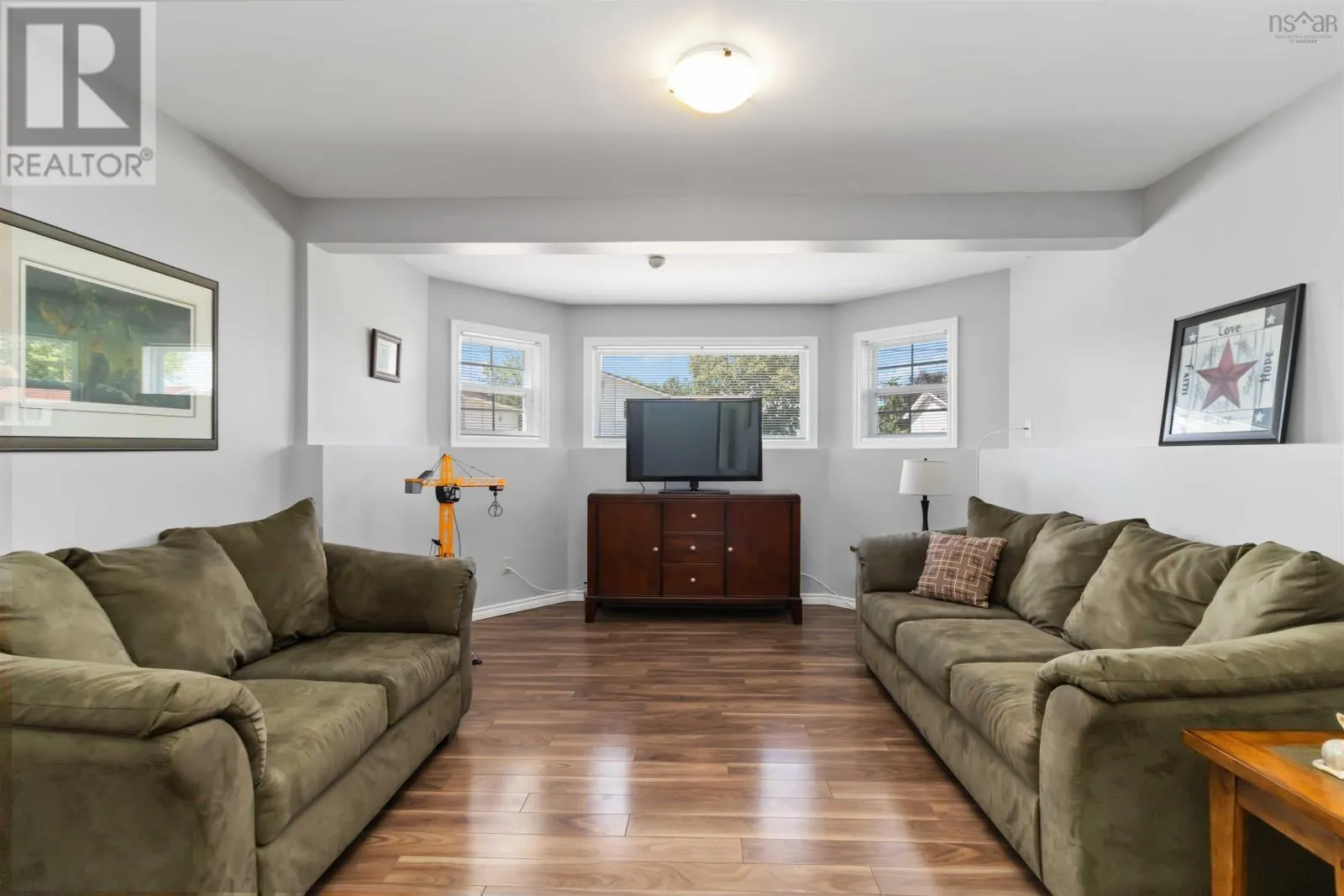 42 P Thomas Drive