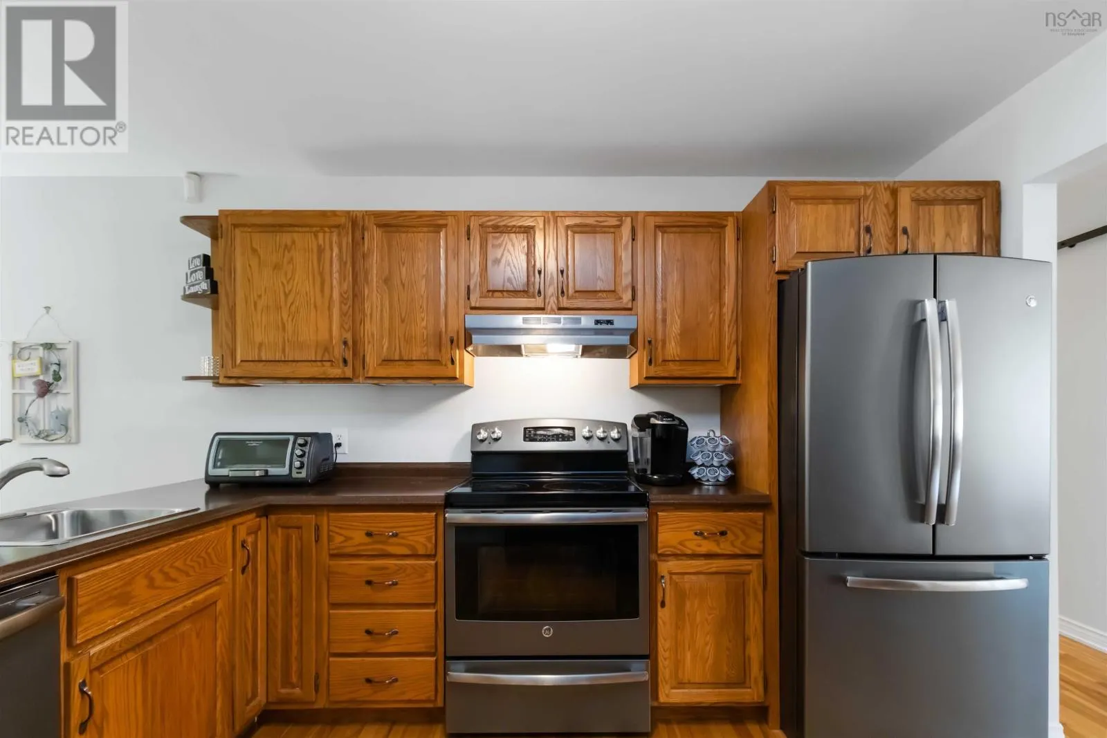 42 P Thomas Drive