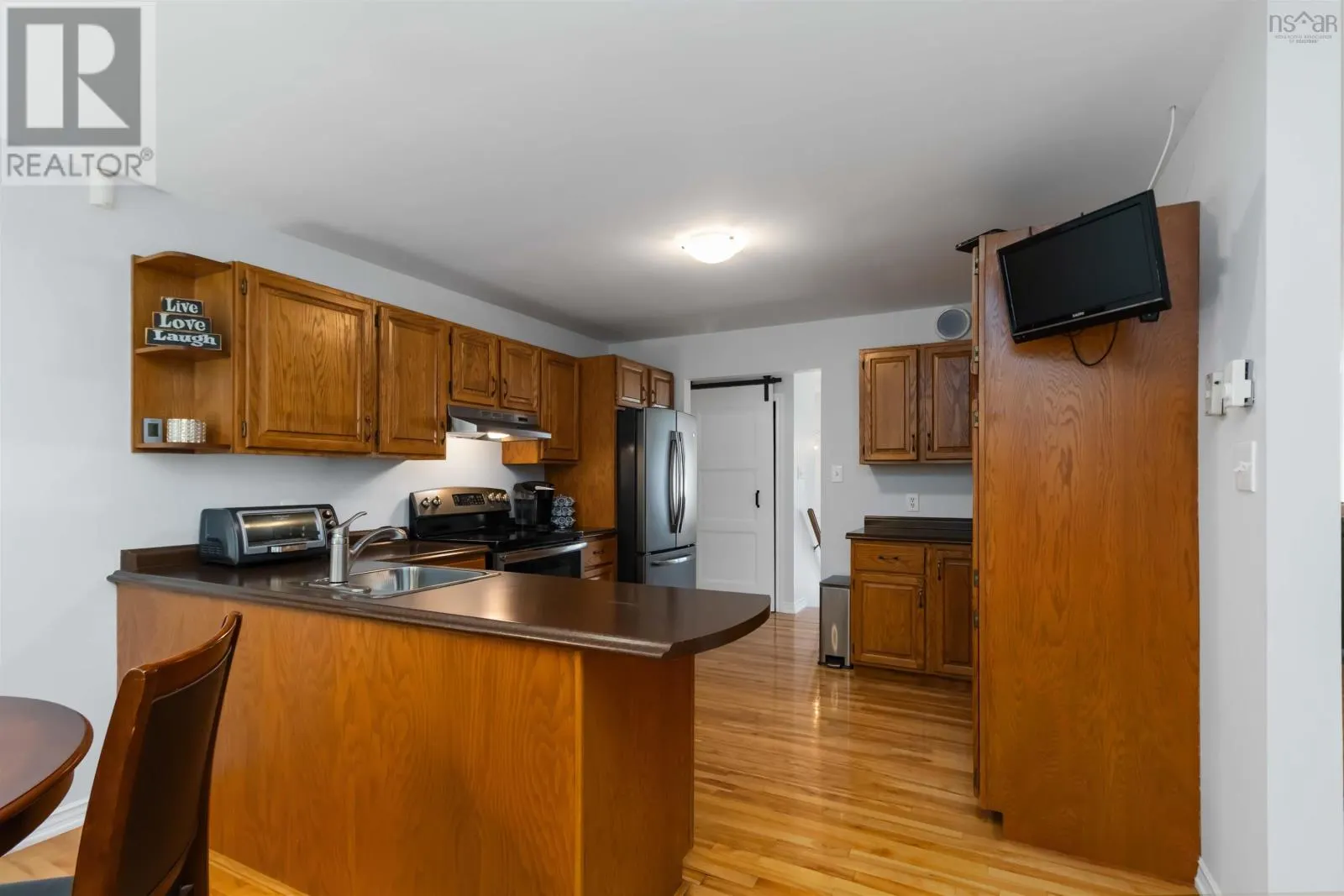 42 P Thomas Drive