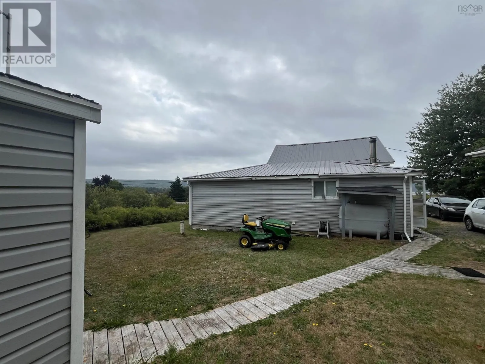 607 Highway 2