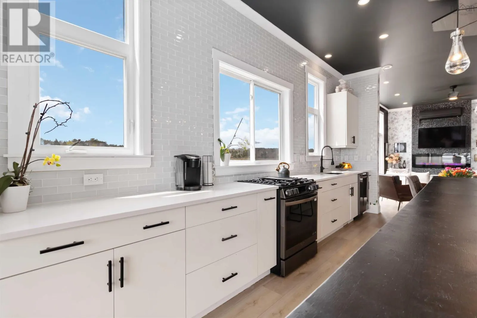 5 693 Masons Beach Road