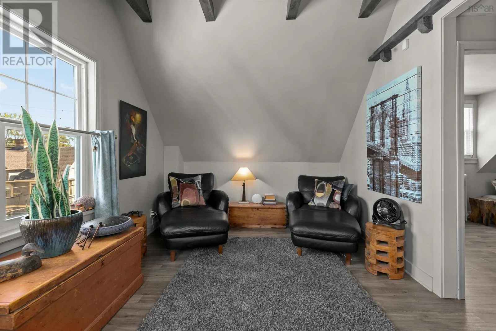 6088 Coburg Road