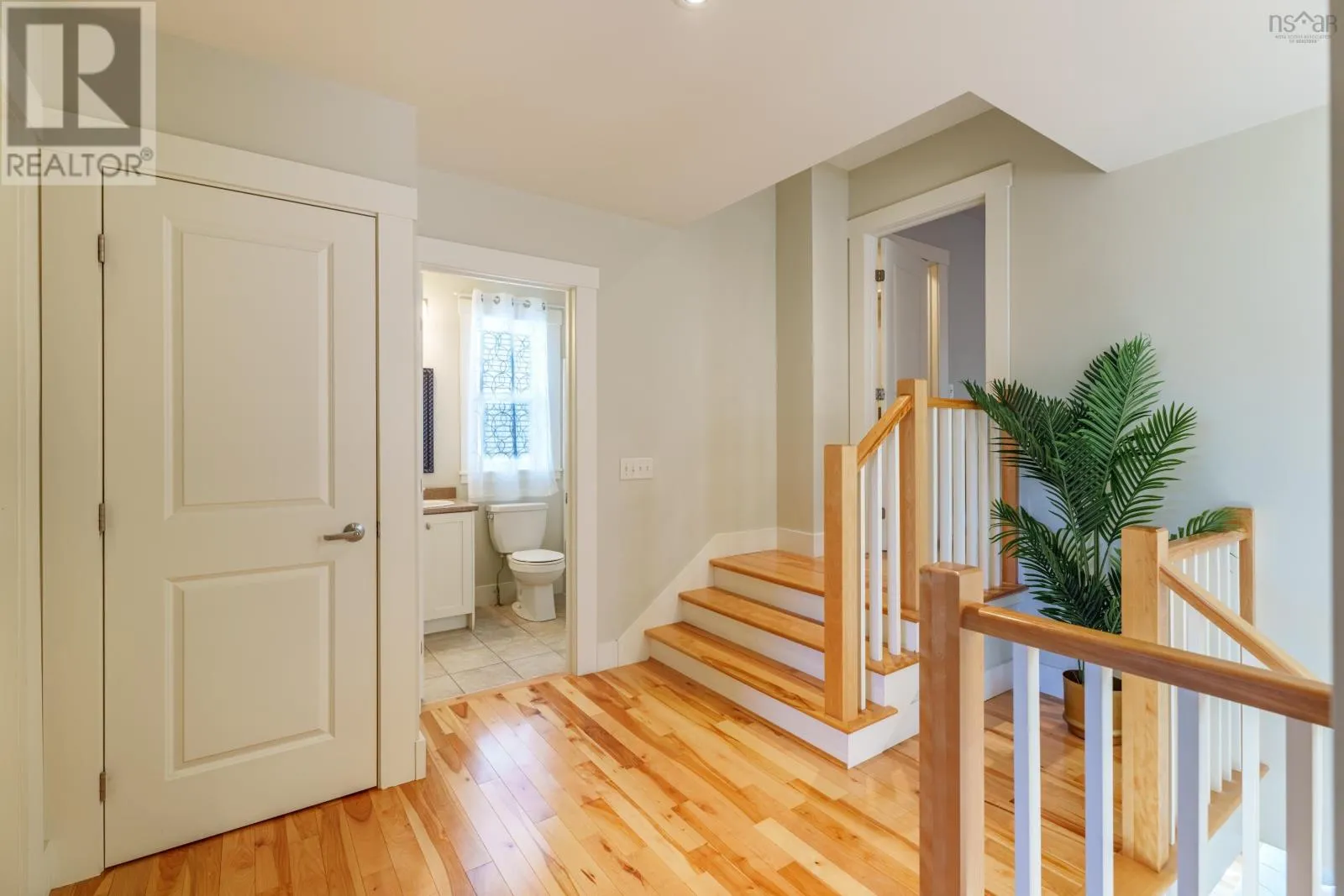 208 Capstone Crescent