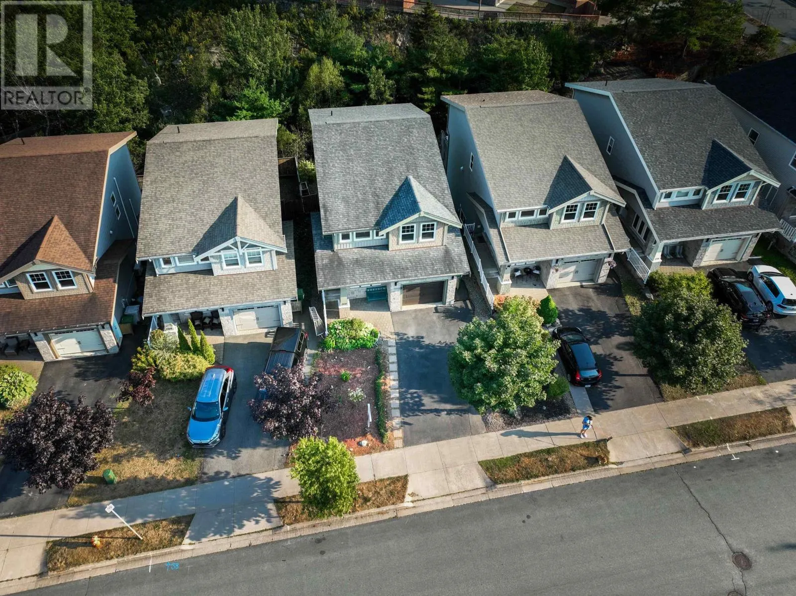 208 Capstone Crescent