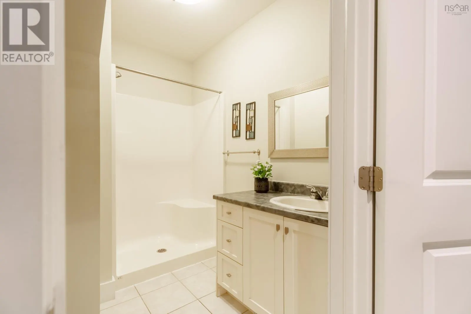 208 Capstone Crescent