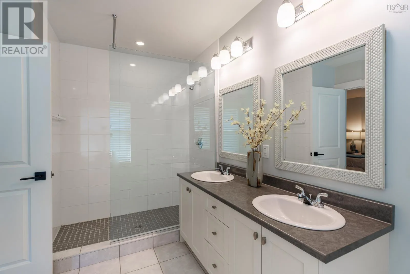 208 Capstone Crescent