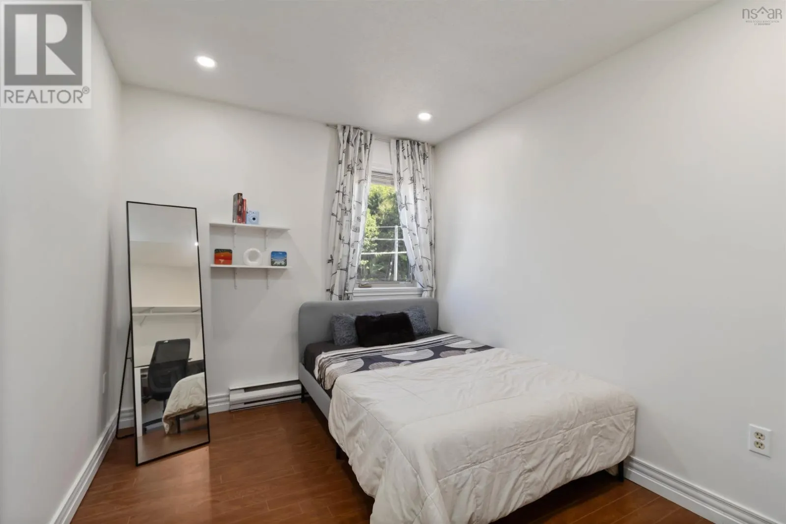 7 73 Collins Grove|Dartmouth
