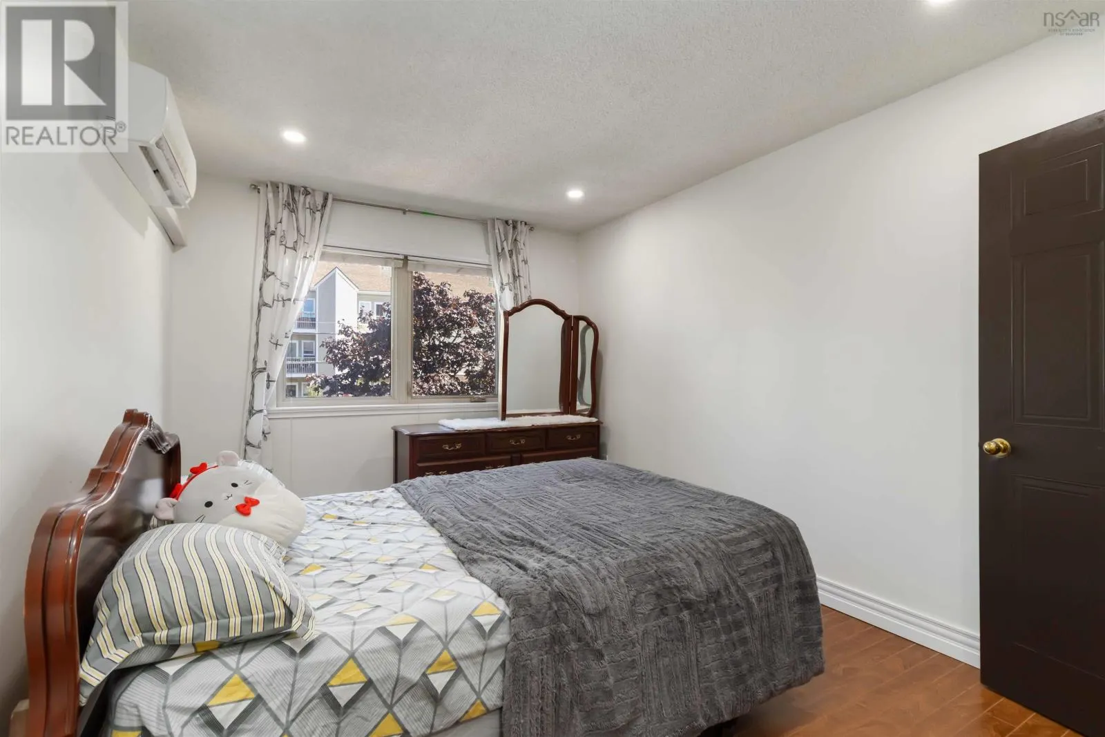 7 73 Collins Grove|Dartmouth