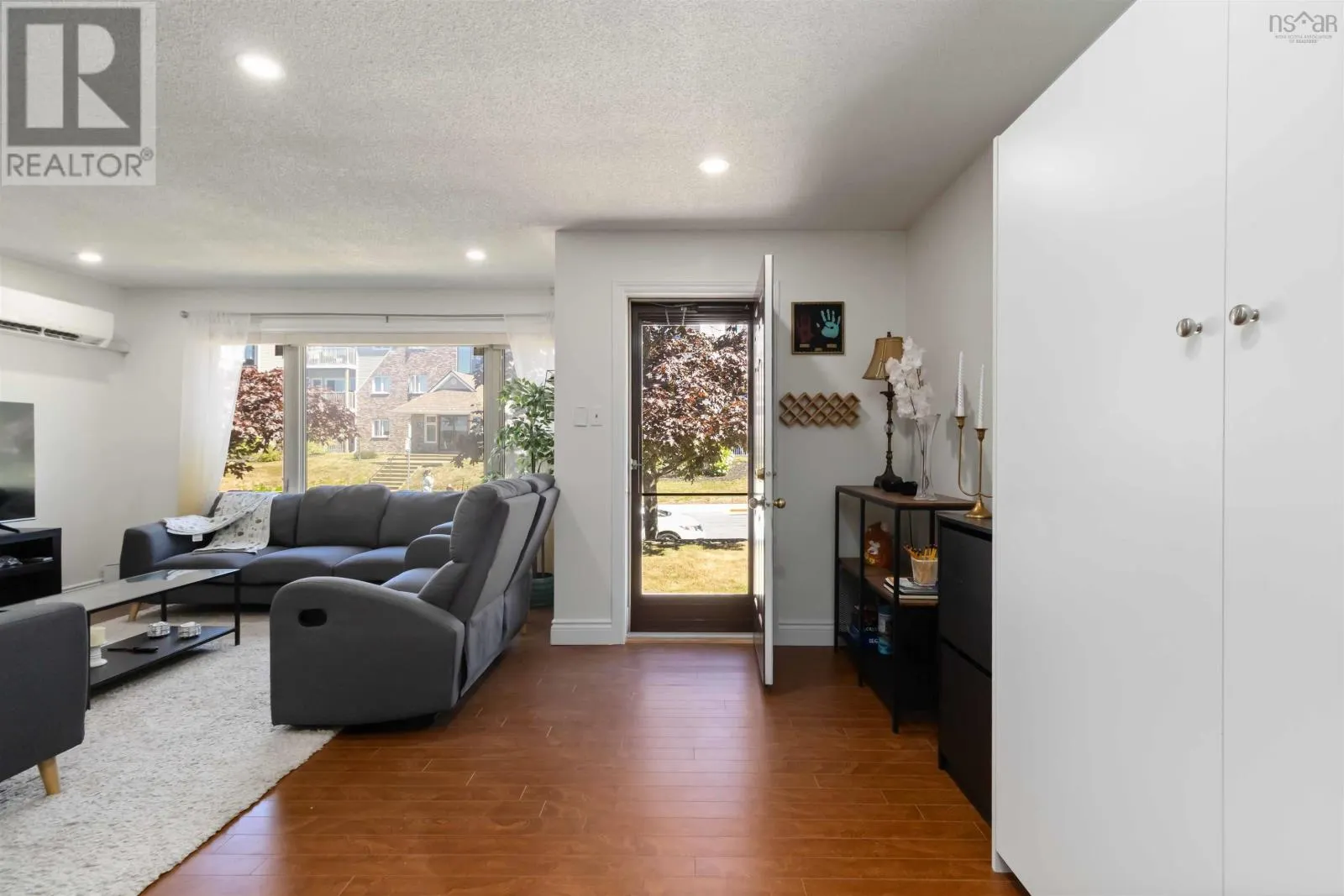 7 73 Collins Grove|Dartmouth