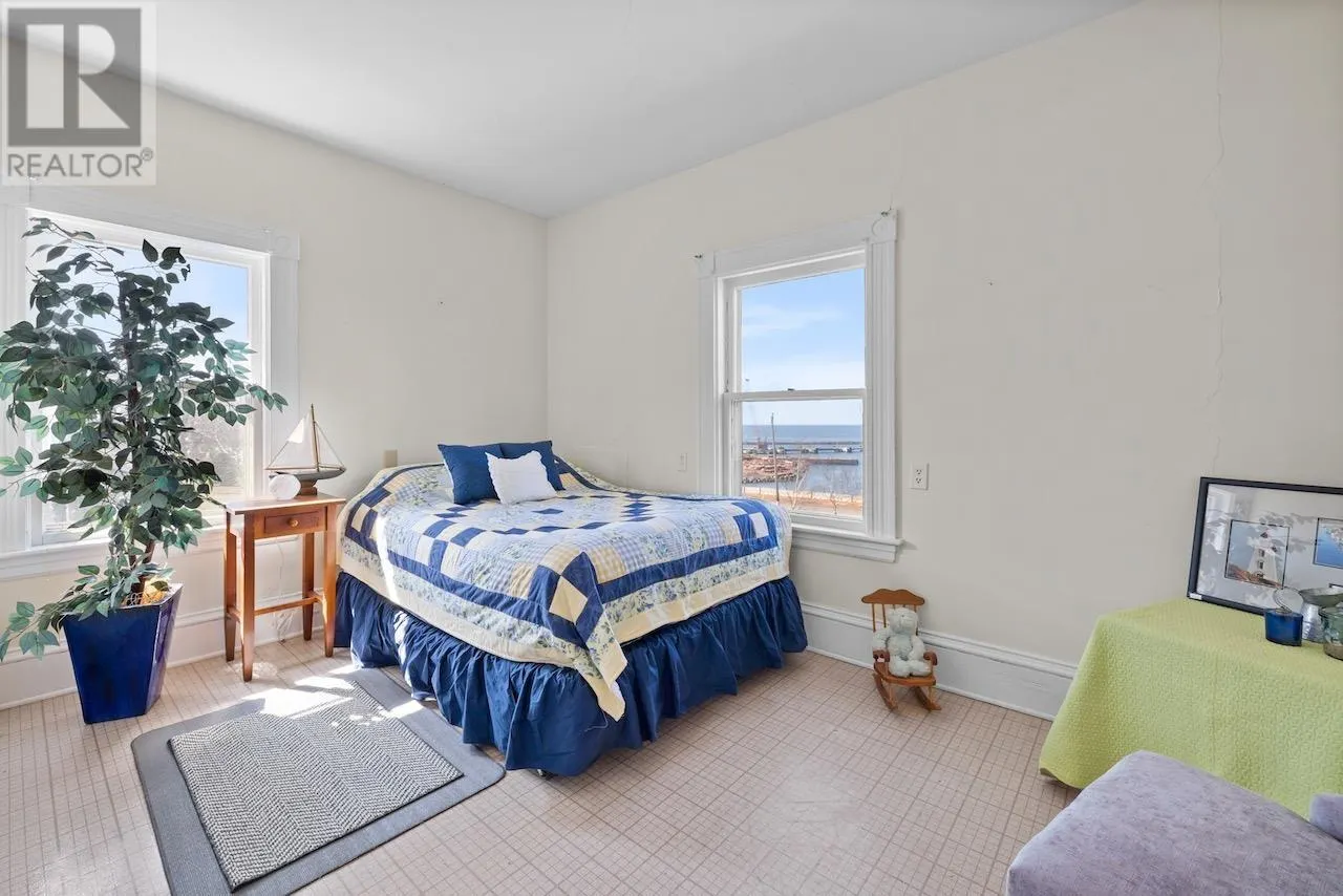 21 BREAKWATER Street