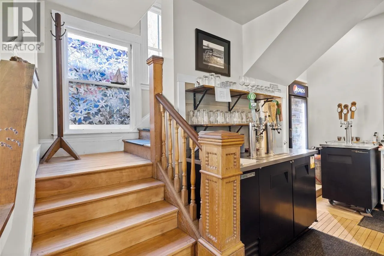 21 BREAKWATER Street