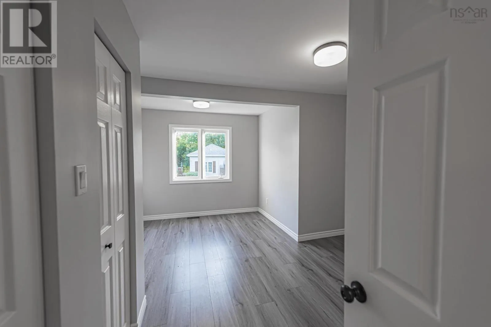 21 Grandview Avenue
