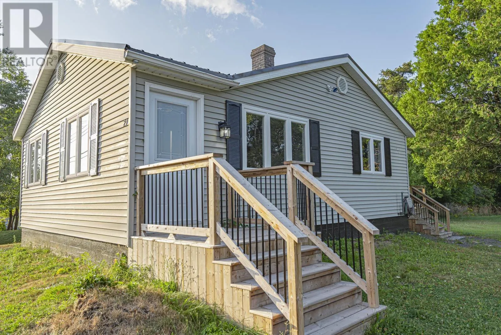 21 Grandview Avenue