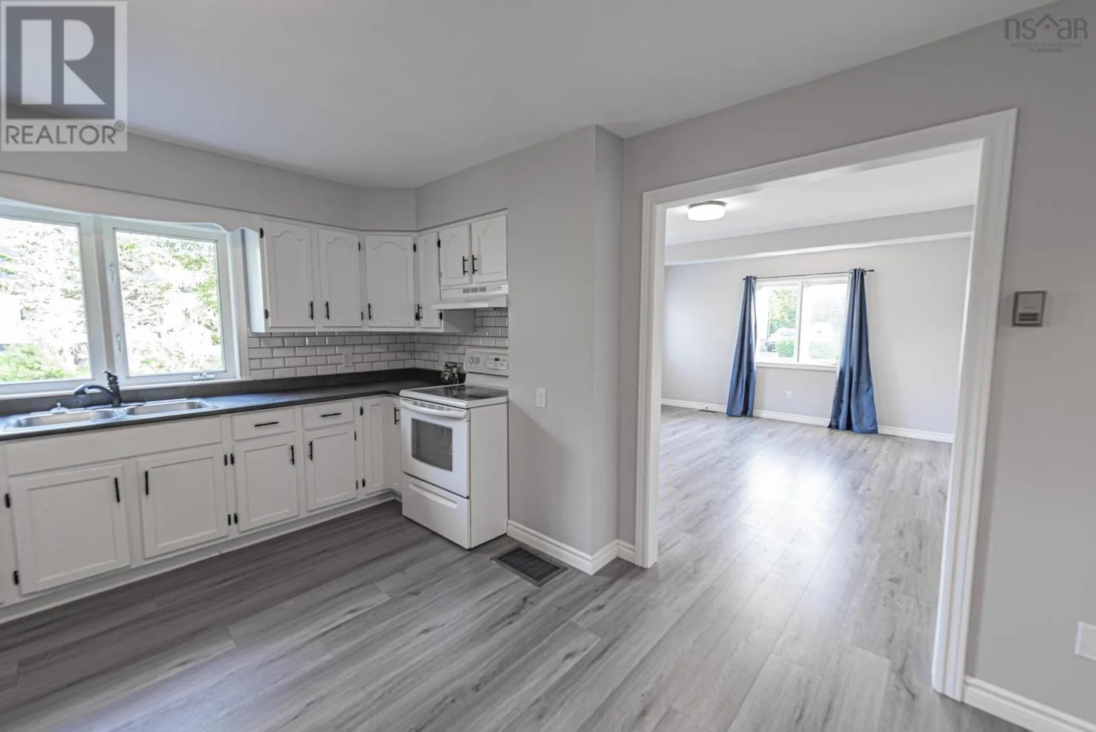 21 Grandview Avenue