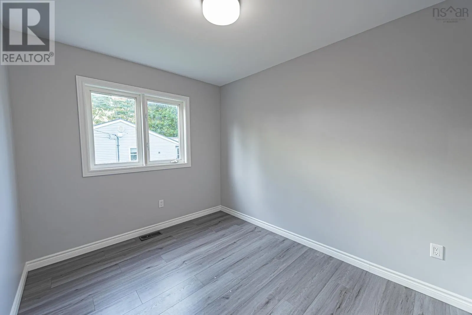 21 Grandview Avenue