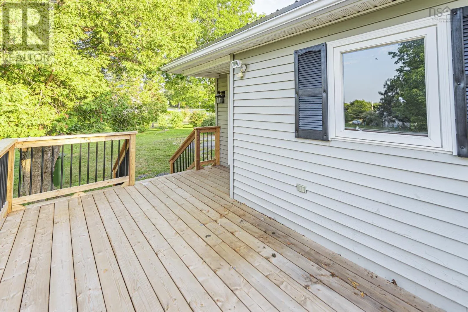 21 Grandview Avenue