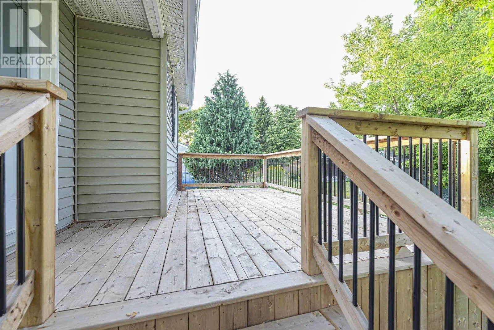 21 Grandview Avenue