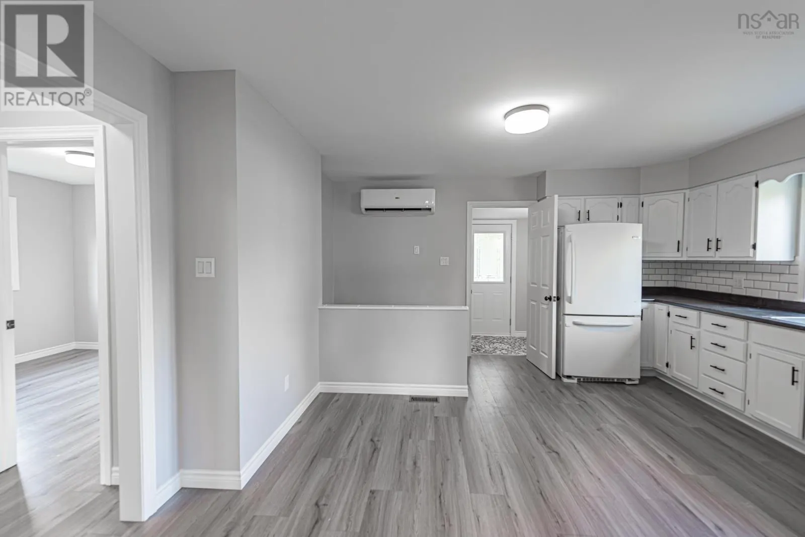 21 Grandview Avenue