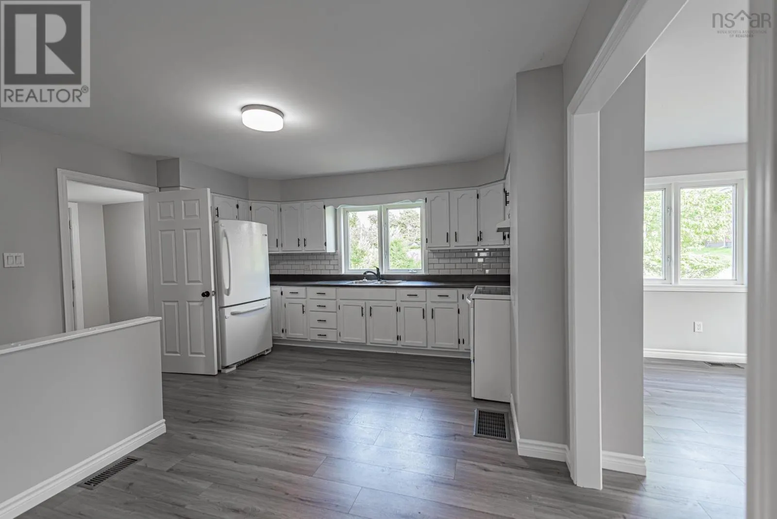21 Grandview Avenue