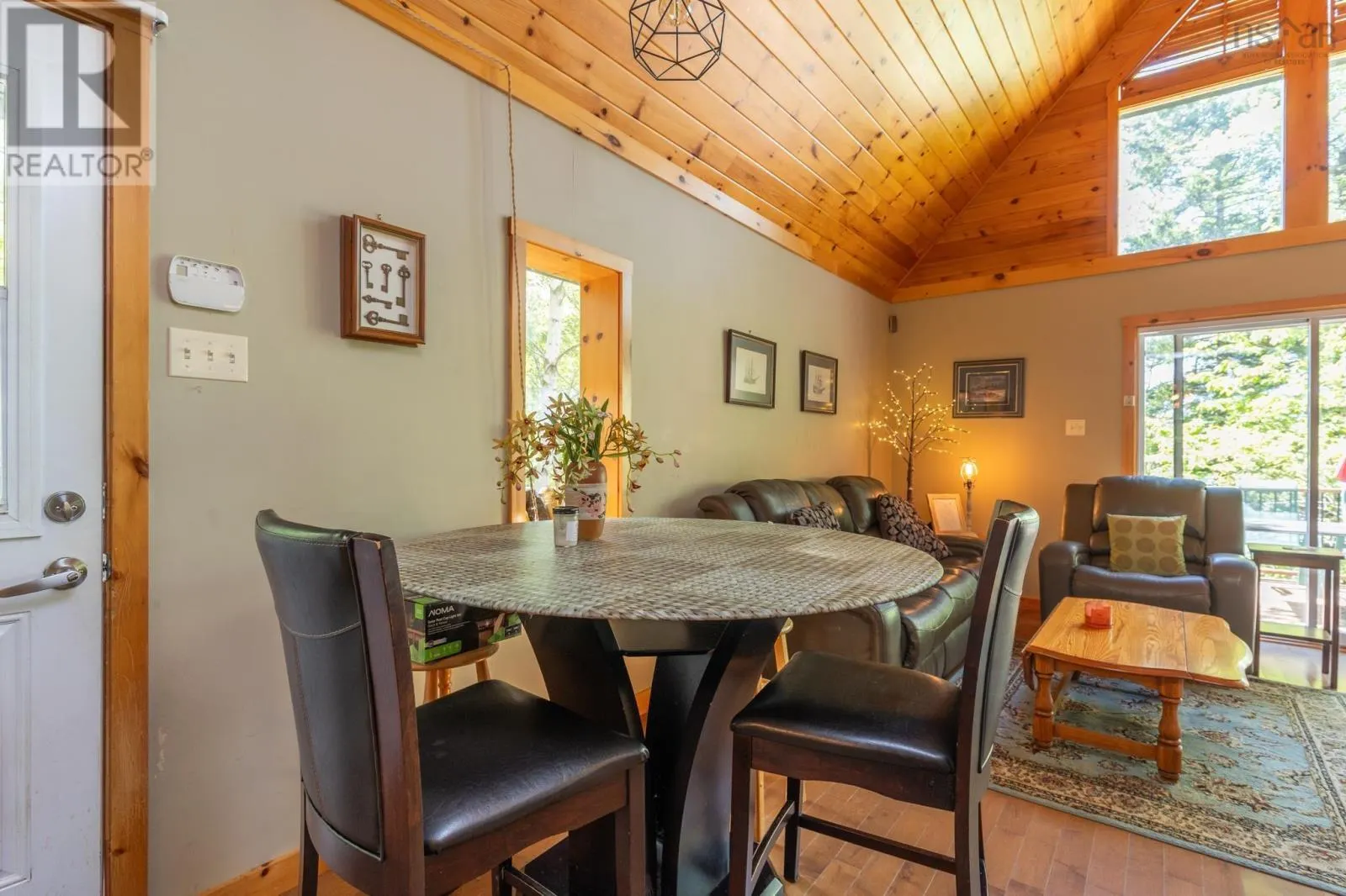 102 Third Lake Point Road