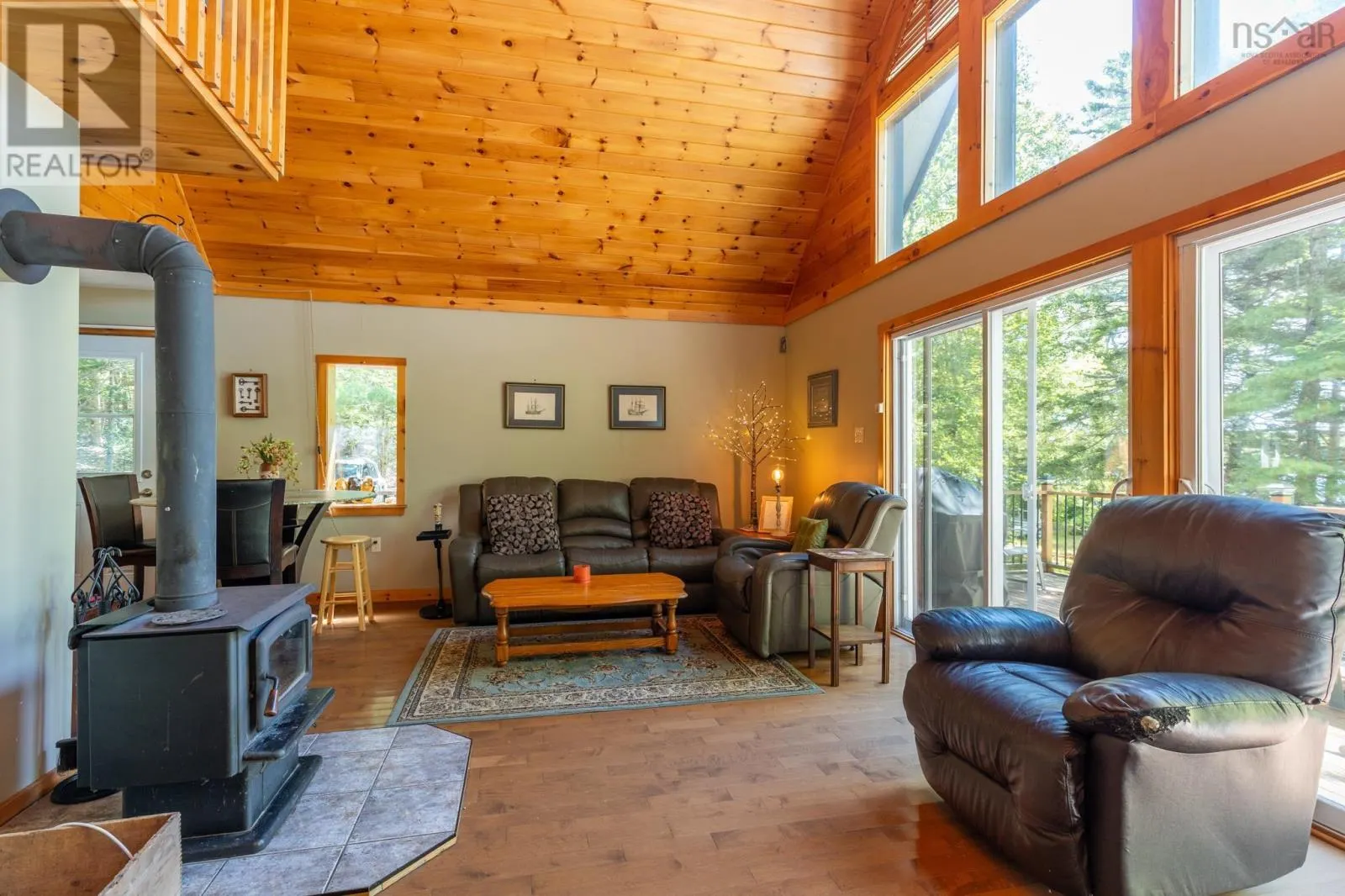 102 Third Lake Point Road