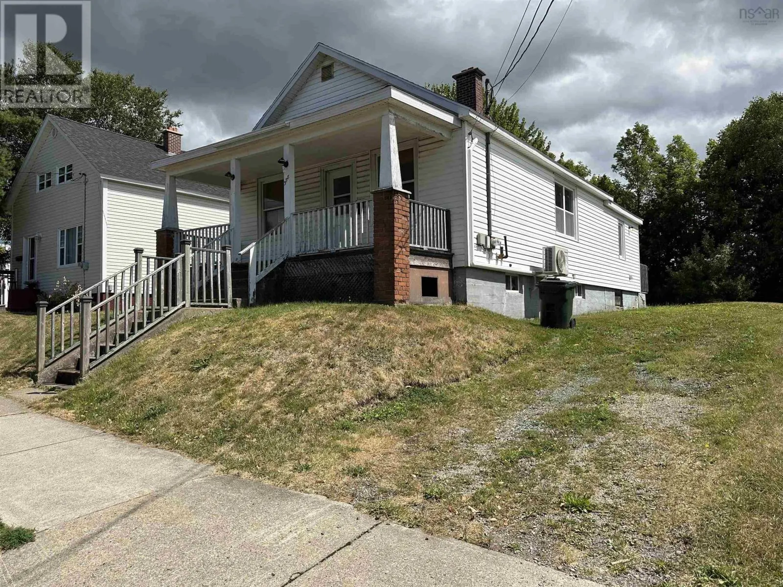 358 Royal Avenue
