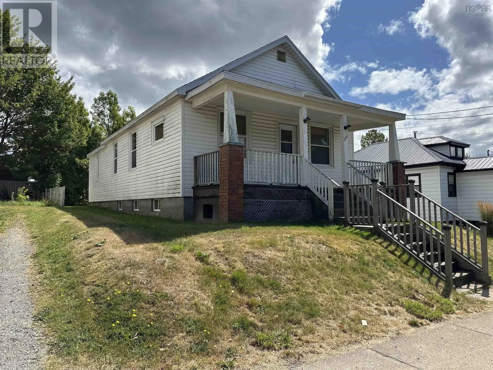 358 Royal Avenue