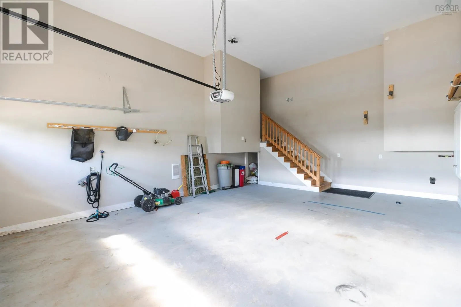 195 Peachtree Hill
