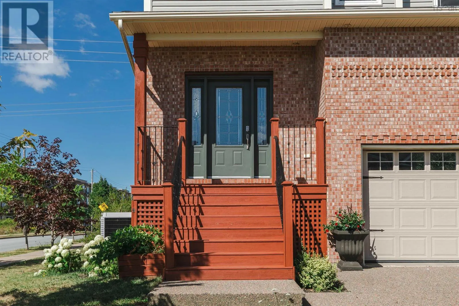 195 Peachtree Hill