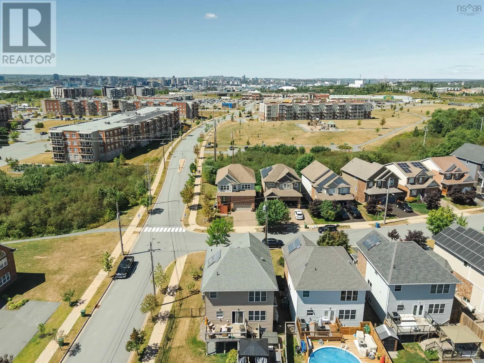 195 Peachtree Hill