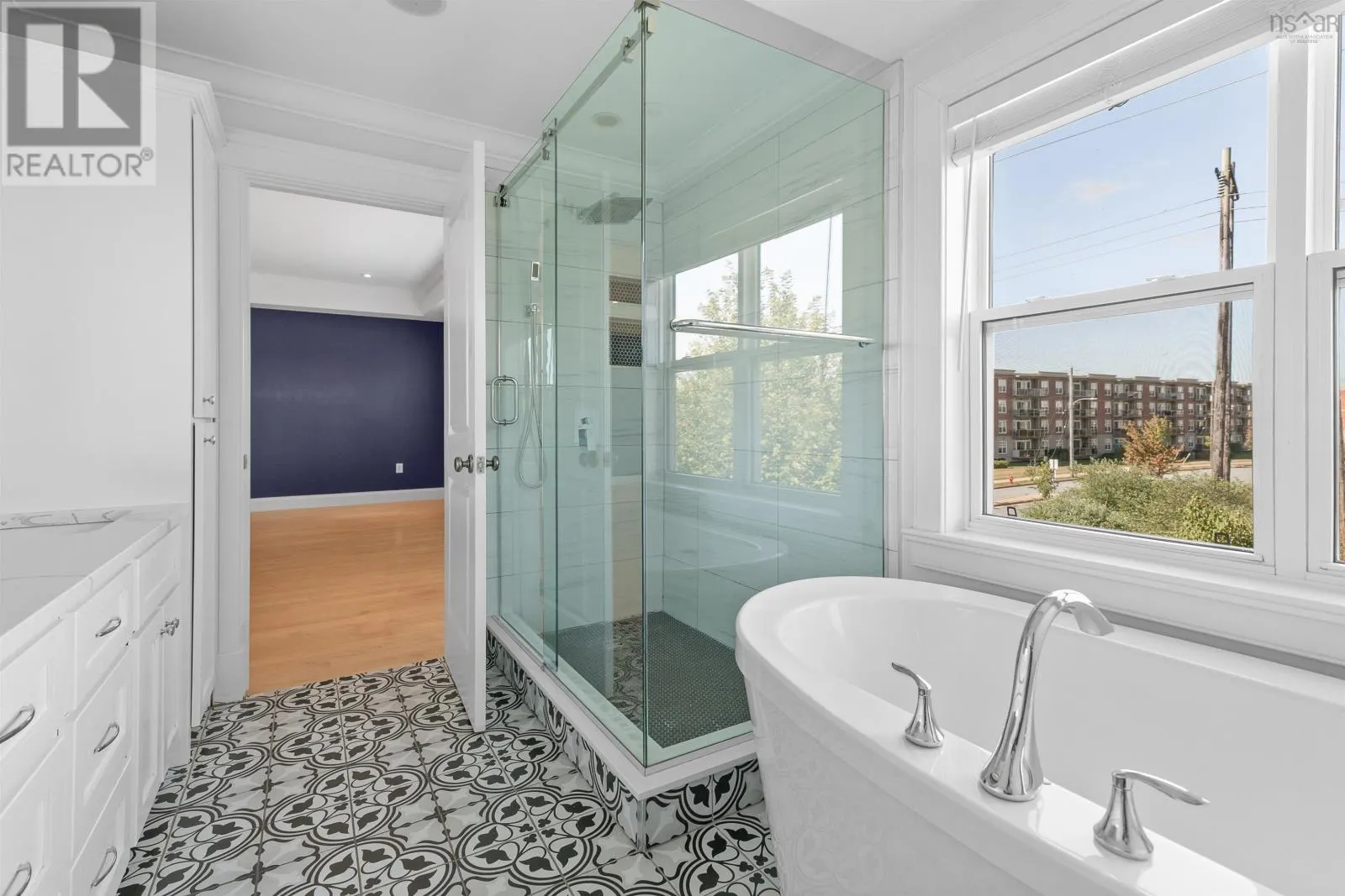 195 Peachtree Hill