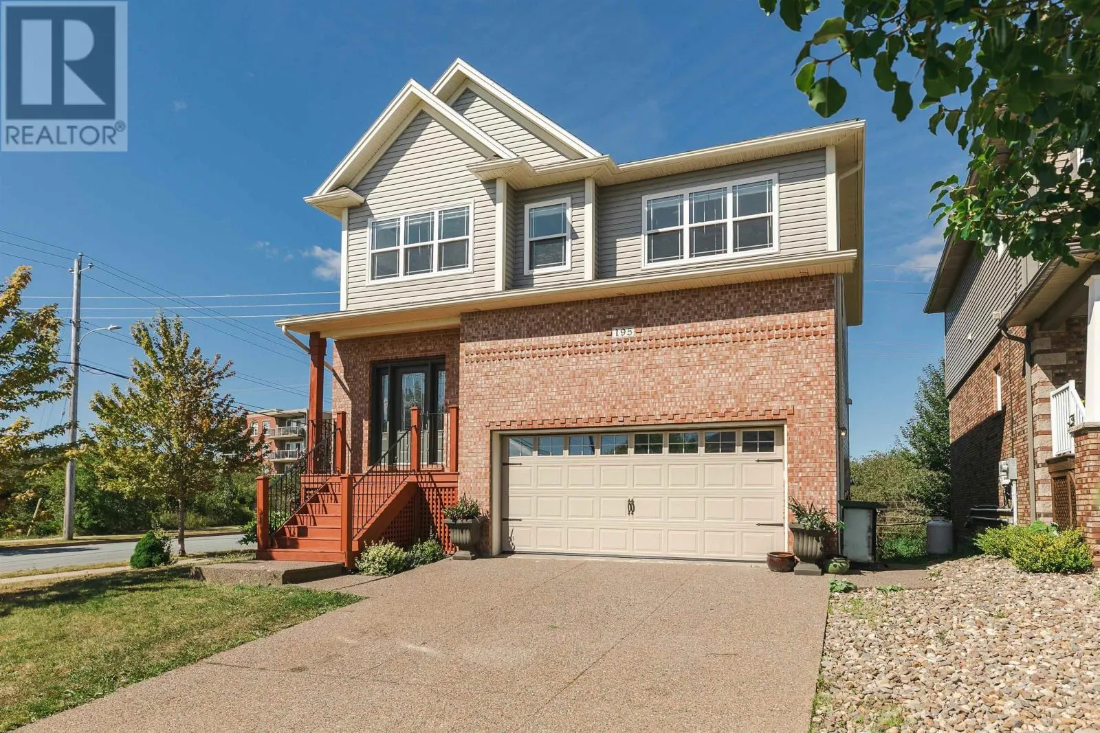 195 Peachtree Hill