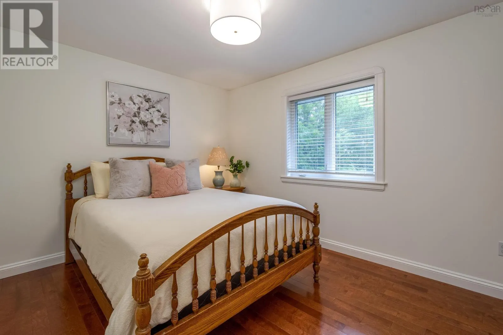 23 Lakeshore Park Terrace