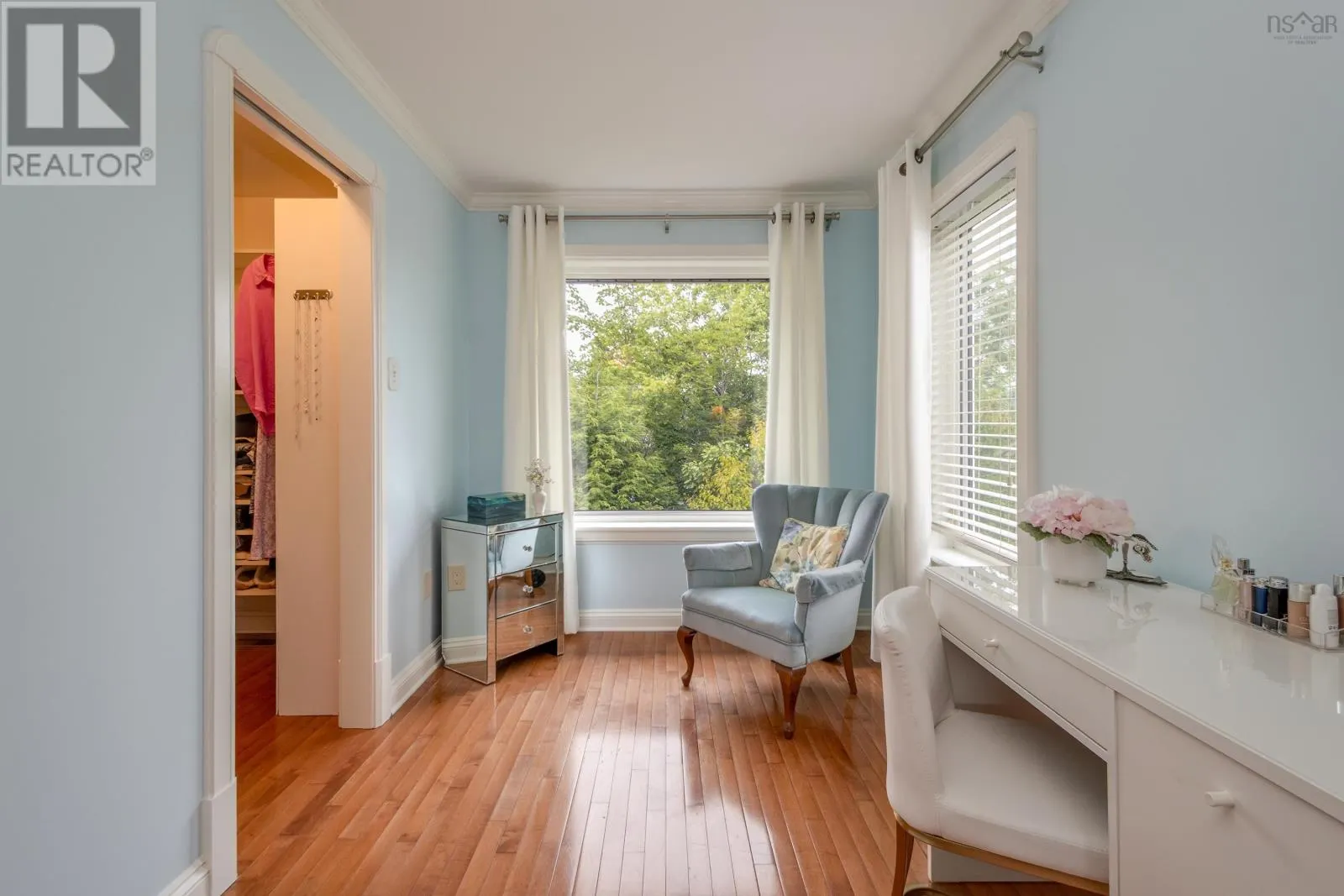 23 Lakeshore Park Terrace