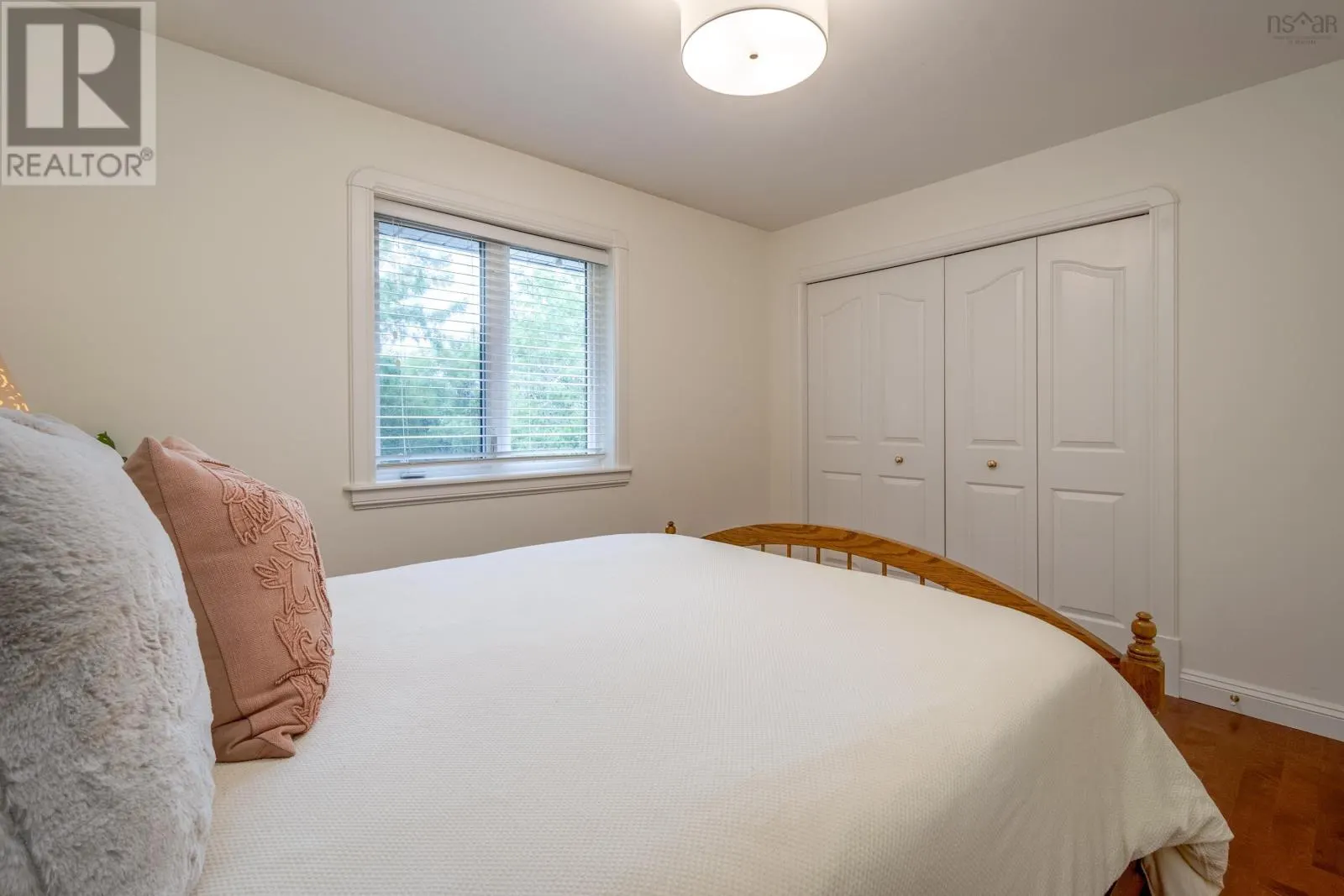 23 Lakeshore Park Terrace